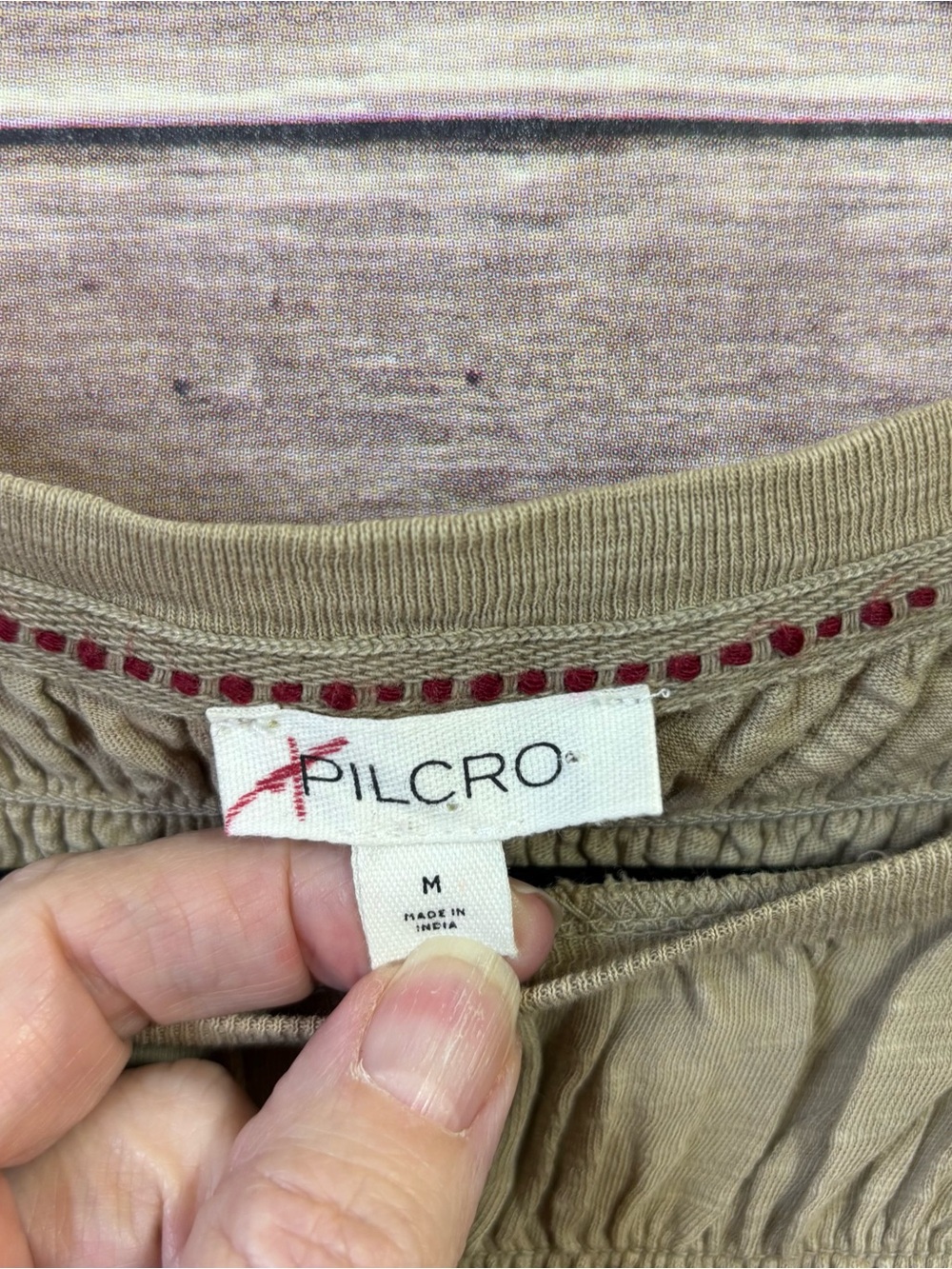 The Tabby Ruched Cap-Sleeve Tee by Pilcro Tan Size Medium - Picture 3 of 7
